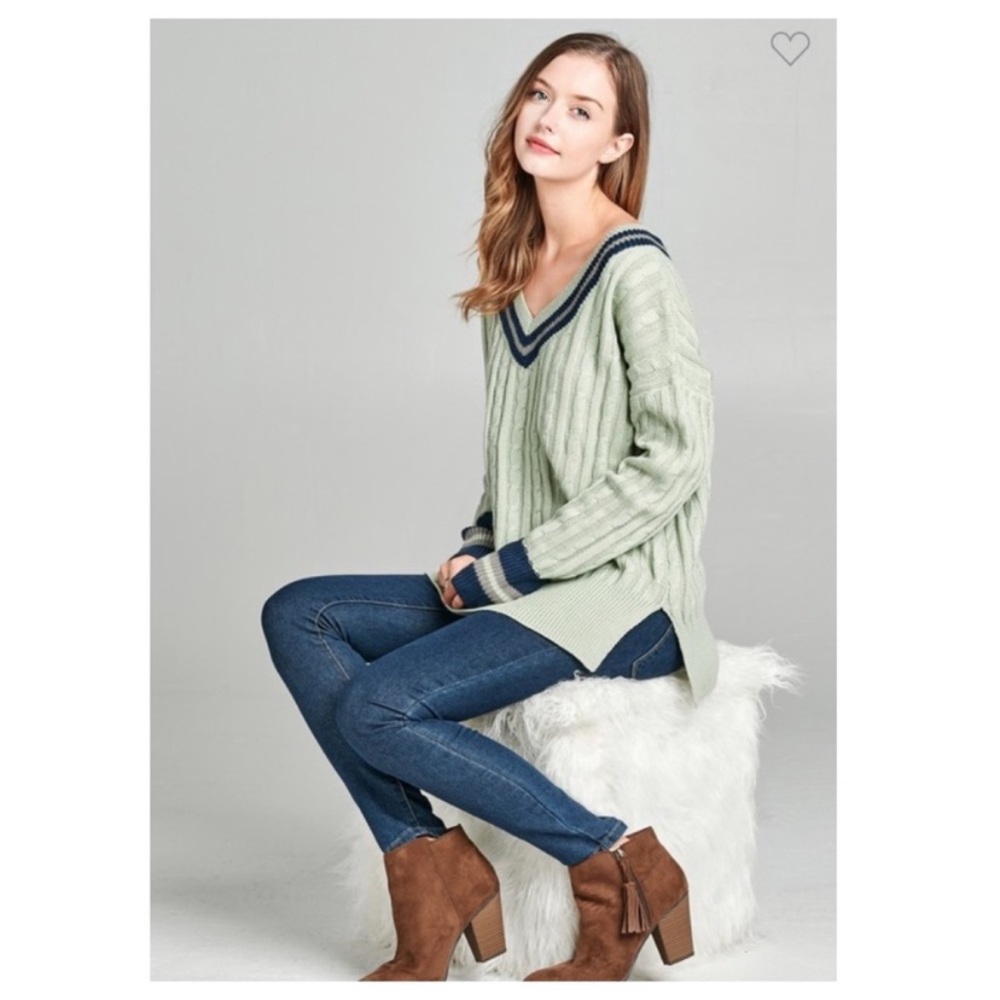 2 left❤️2 for $40❤️sage v neck sweater - Picture 4 of 8